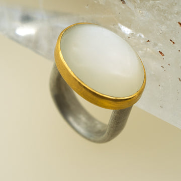 Weißer Mondstein Ring