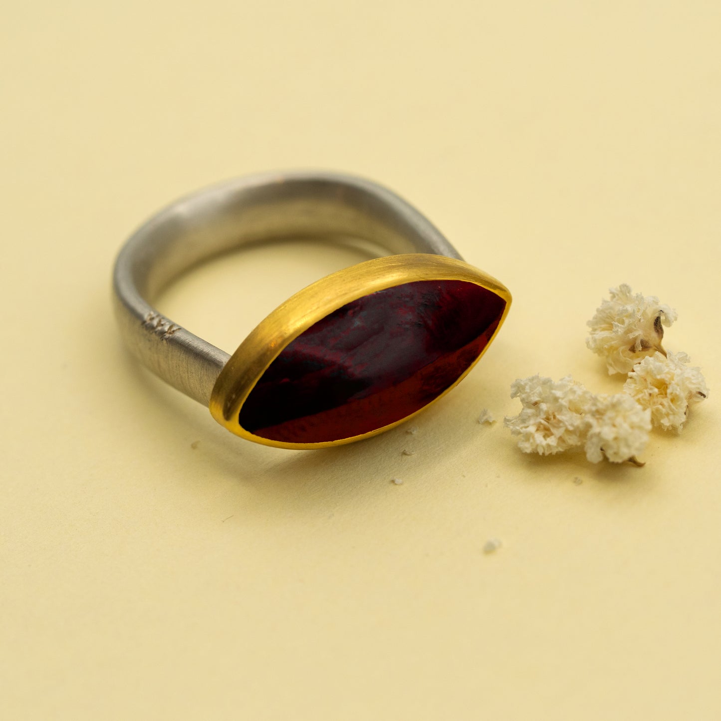 Granat Ring